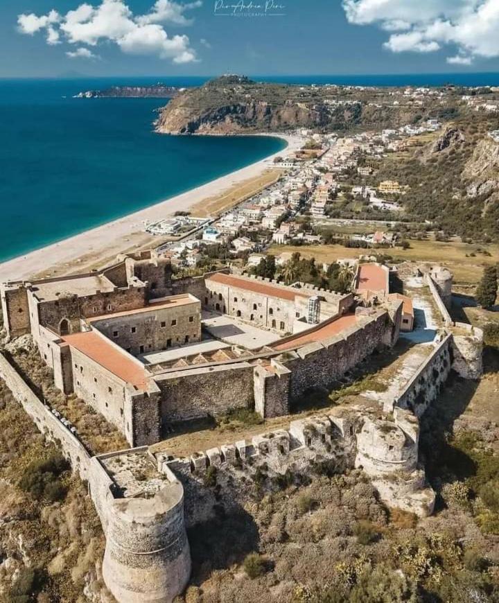 Bed and Breakfast Milazzo: La Porta Delle Eolie Zewnętrze zdjęcie